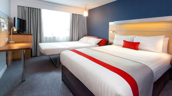 Holiday Inn Express Limehouse Bedroom
