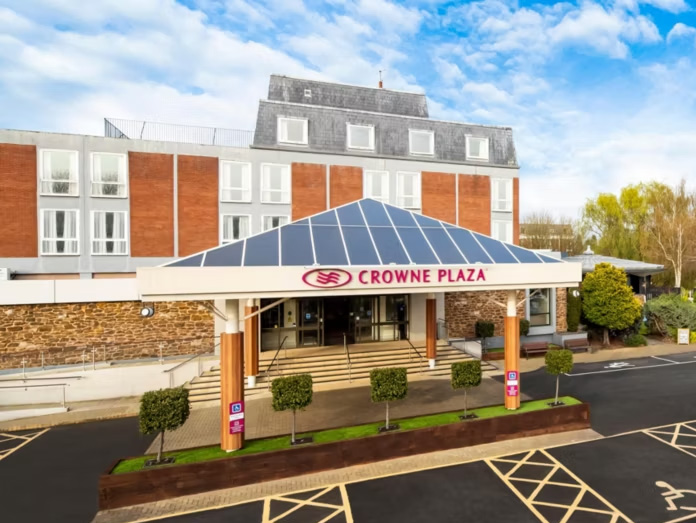 Crowne Plaza Hotel in Stratford-Upon-Avon showing external viewof the hotel.