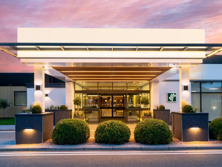 Holiday Inn Coventry Exterior View